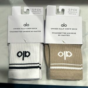 Alo 2 pack size small crew 1 white pair 1 gravel color pair both in size small